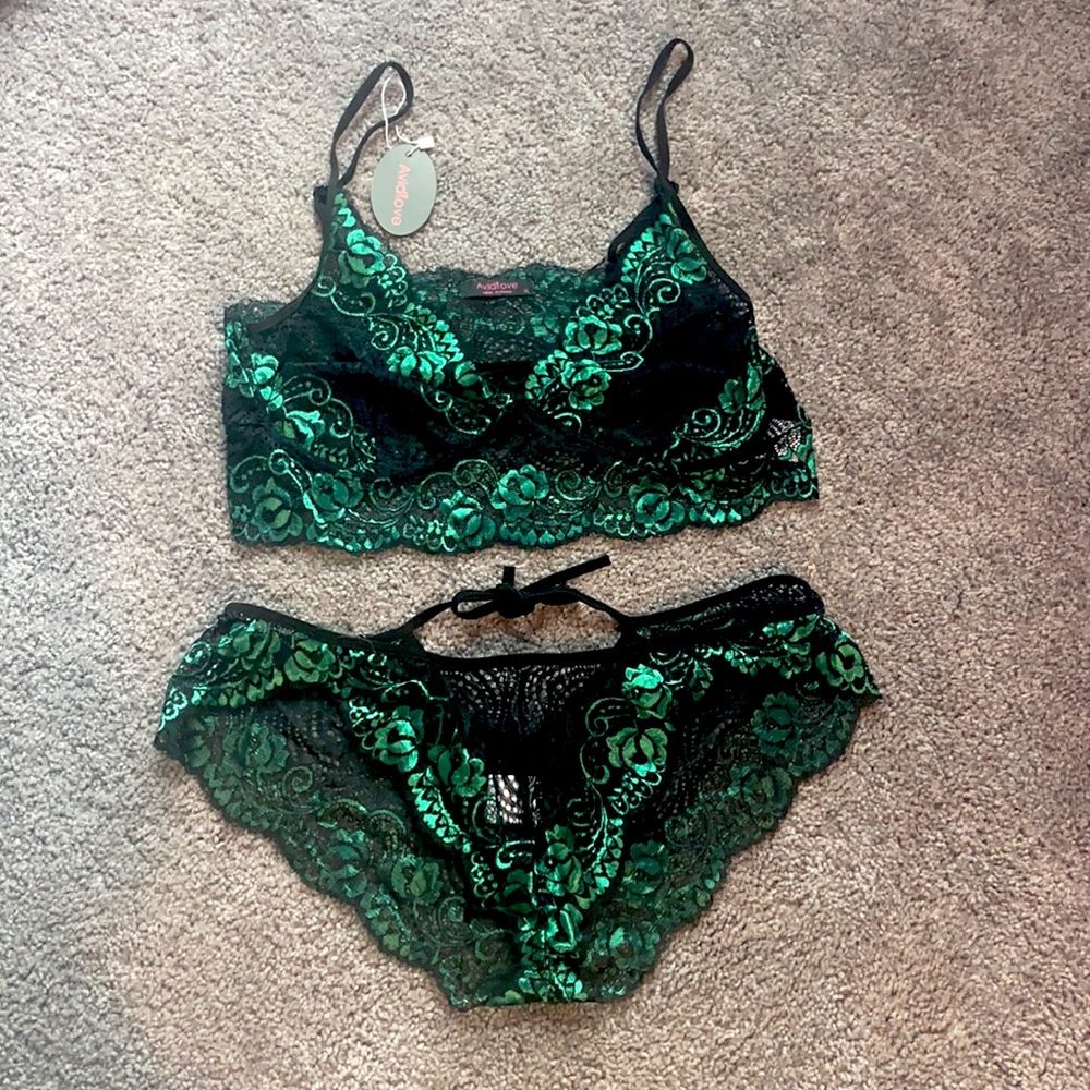 NWT- Never Worn AvidLove Lingerie Set- Size XL